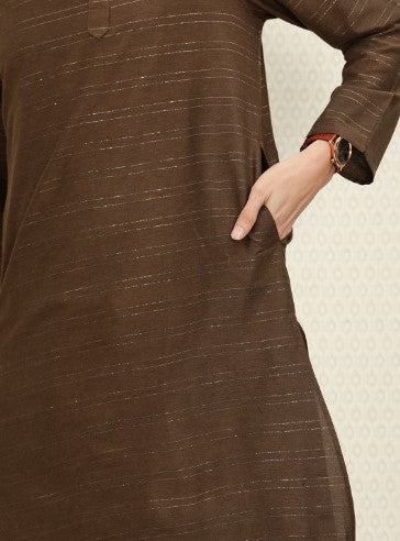 Ode by House of Pataudi Men Brown & Silver-Toned Striped Round Neck Straight Kurta (Size-38)