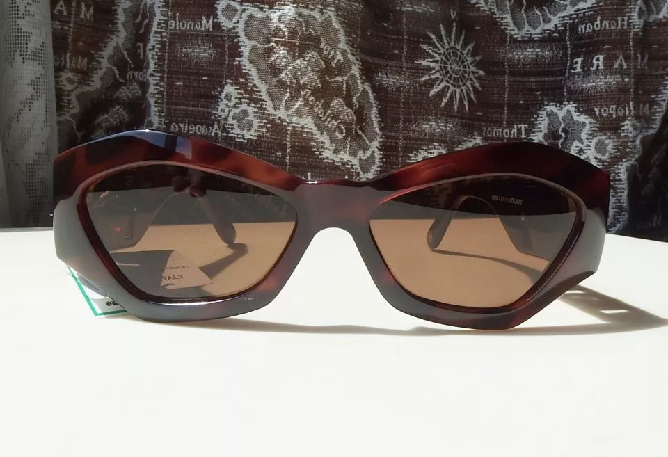 GIANNI VERSACE Vintage Women's Sunglasses Mod.421/B Col.900 Shade Gold